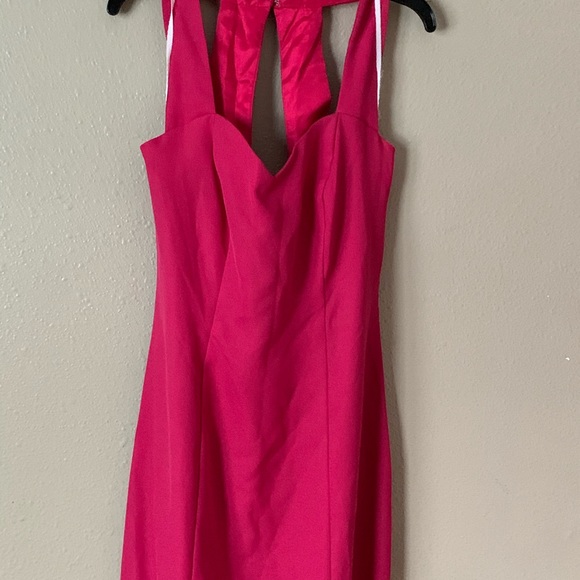 Formal gown - Picture 4 of 4